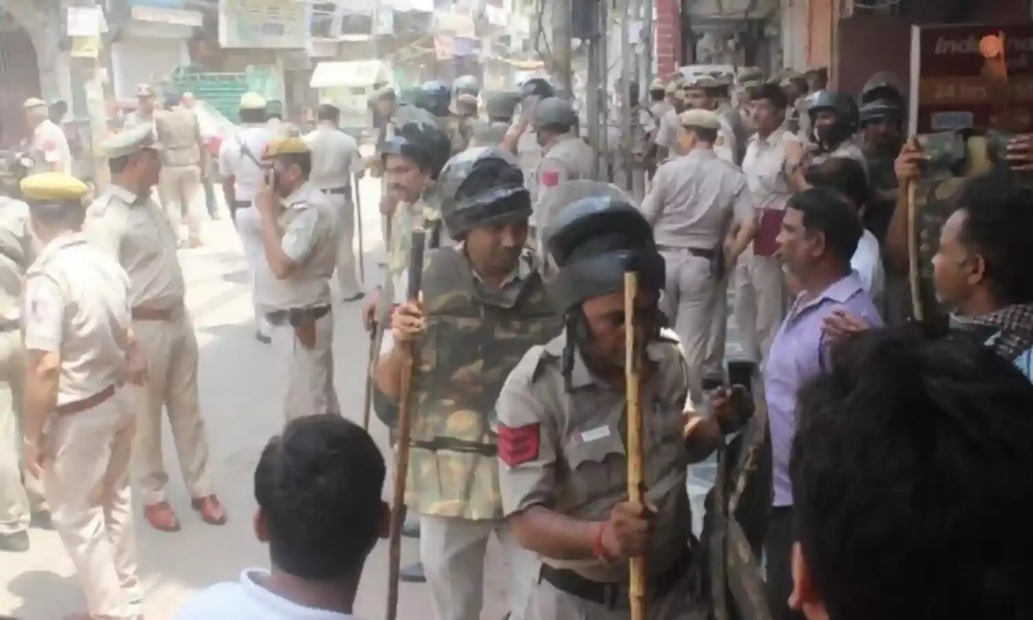 When Politicians Disappeared, and the People and Police Restored Calm in Old Delhi When Politicians Disappeared, and the People and Police Restored Calm in Old Delhi