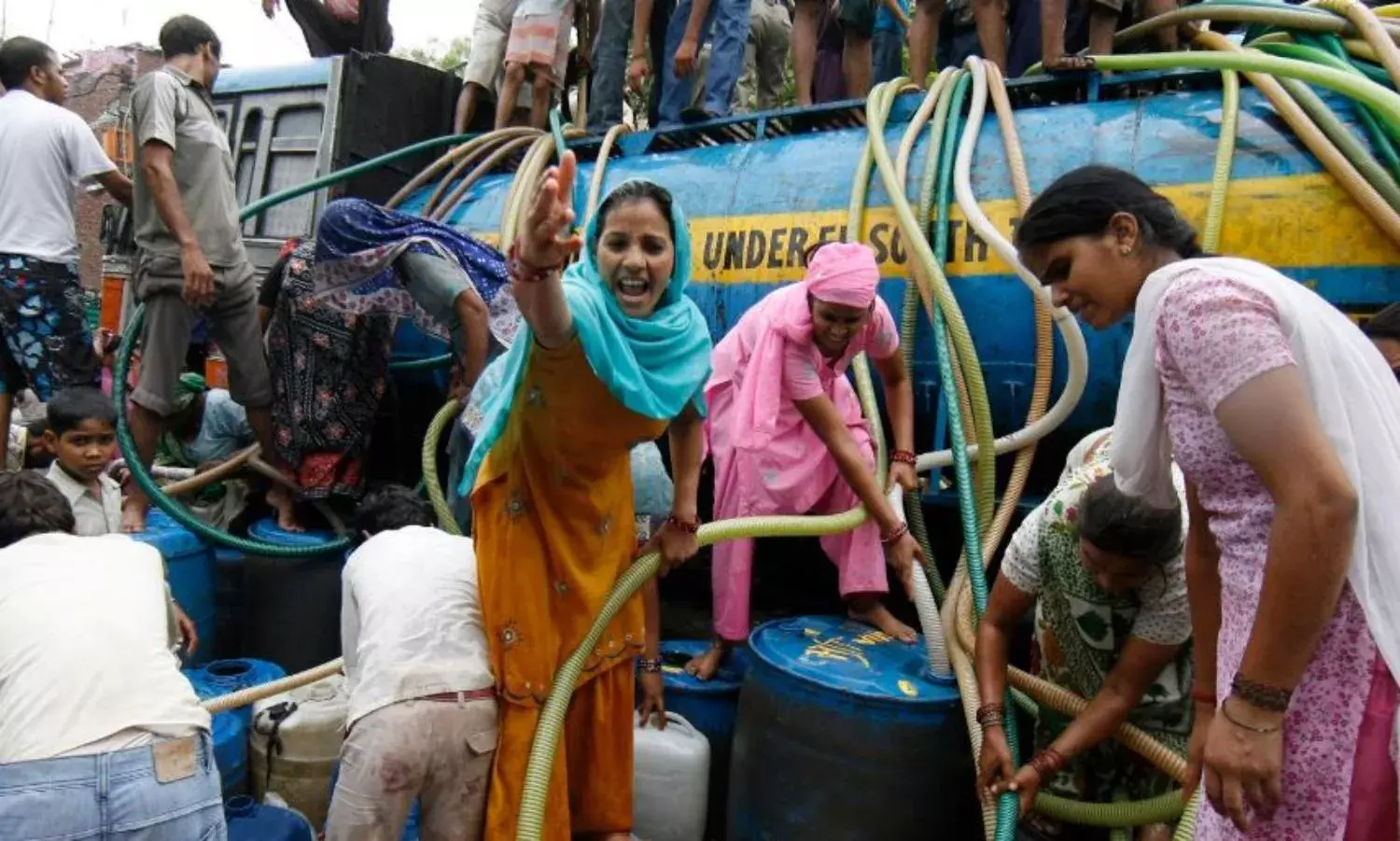 One by One, Delhis Residential Colonies Are Running Dry