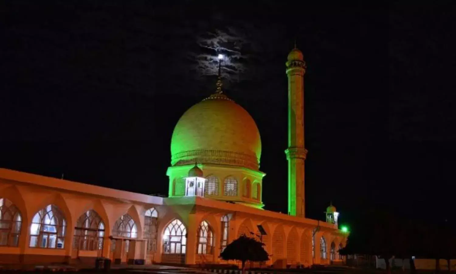 Kashmir’s Photography Club