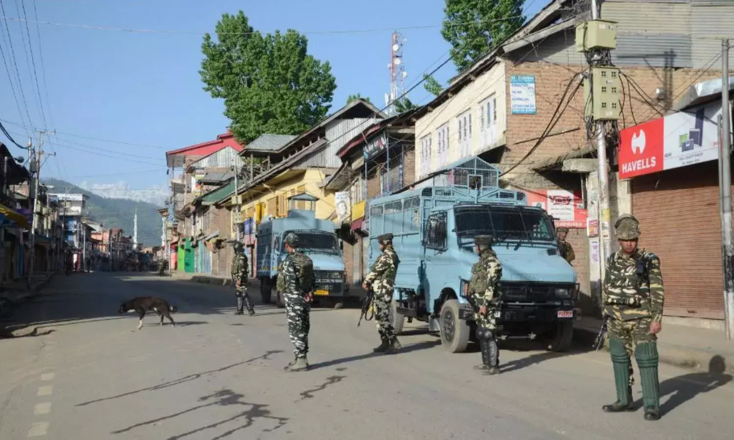 Crackdown on Youth in South Kashmir Before May 6 Polls