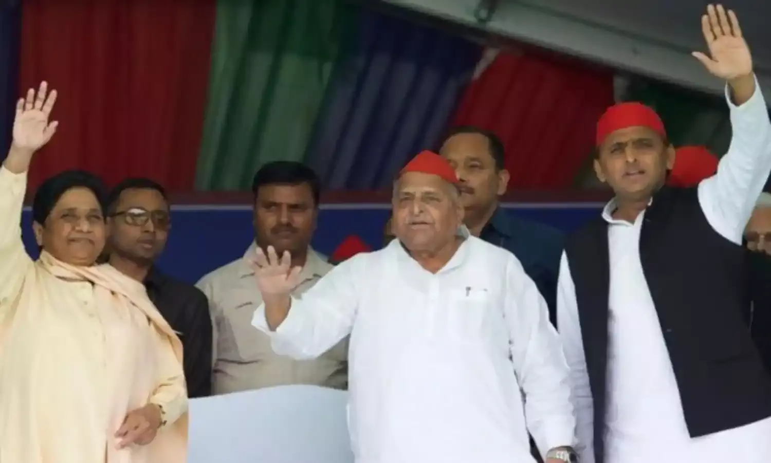 In UP the Gathbandhan Takes On The BJP in a Fight to the Finish in Most Seats