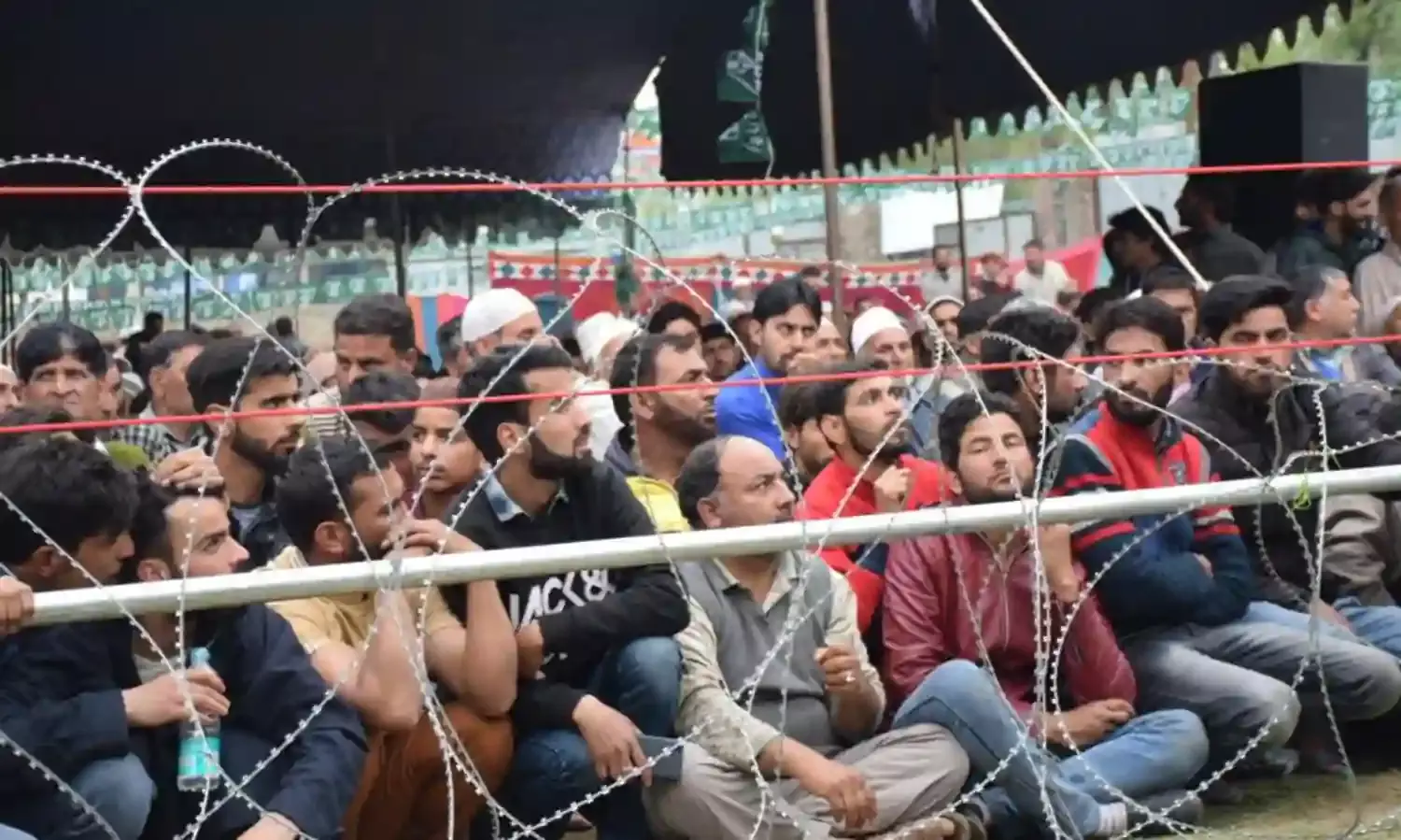 Why Are Your Spirits So Low, Asks Mufti in Anantnag