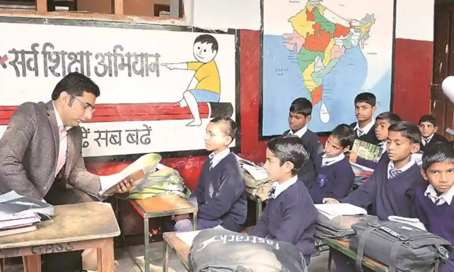 दिल्ली में शिक्षा सुधार ,जंग लगी इमारत पर नया पेंट- भाग 2 दिल्ली में शिक्षा सुधार ,जंग लगी इमारत पर नया पेंट- भाग 2