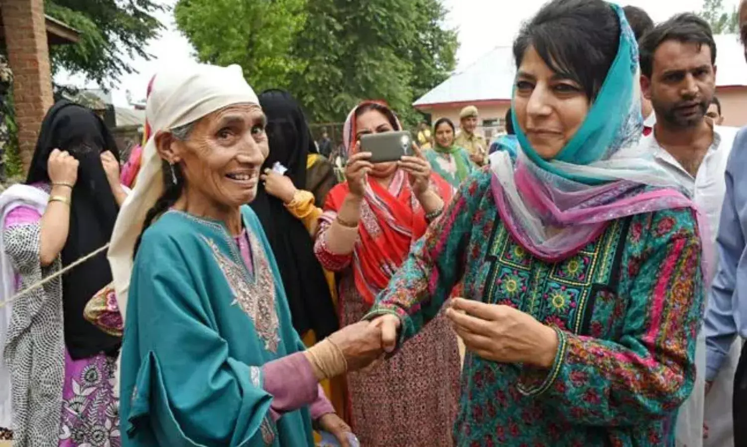 अनंतनाग में महबूबा मुफ़्ती की राह मुश्किल