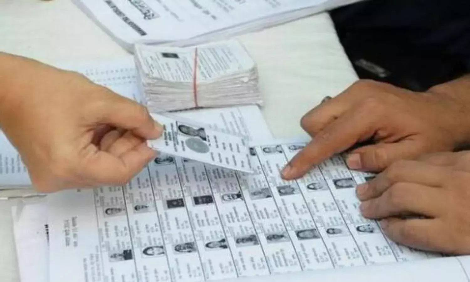 मतदाता सूची से नदारद करोड़ों महिलाओं की हकीकत