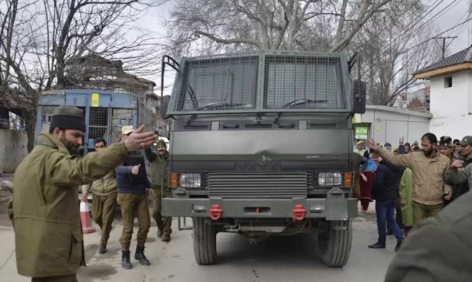 Crackdown Before Polls in Kashmir: Yasin  Malik in Jail Under PSA, Mirwaiz in Delhi for Questioning