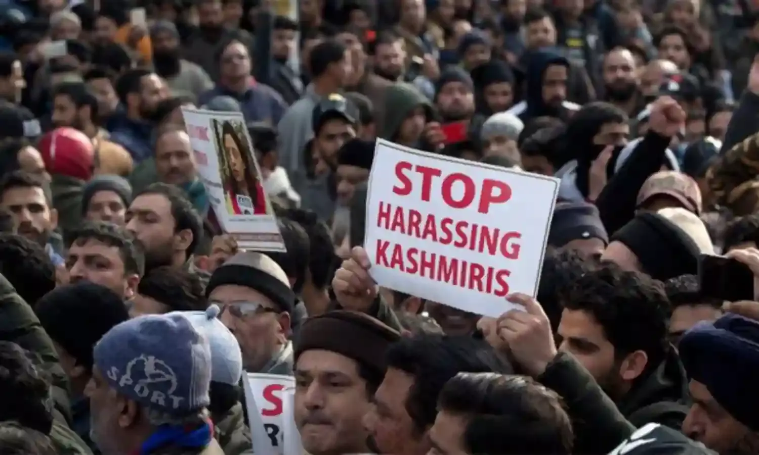 Lucknowis Step Forward in Style to Support Kashmiris Attacked by Rightwing Felons