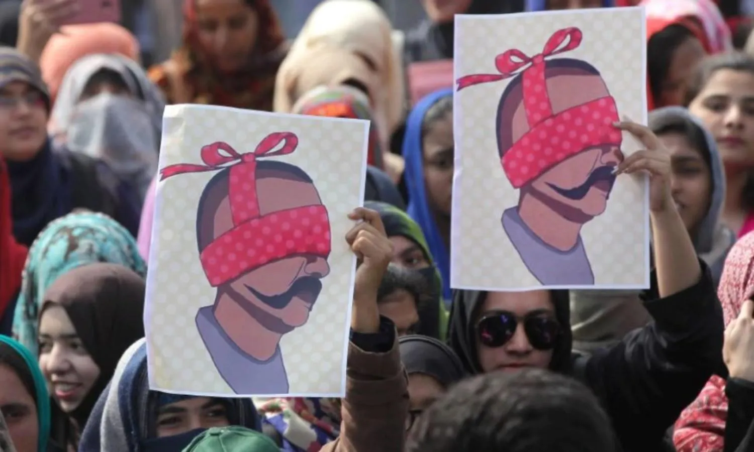 “Govts of India and Pakistan Must Resolve Their Differences”