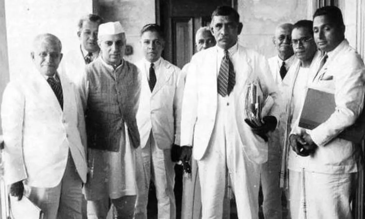 World War II and Indian Developments Hastened Ceylon’s Independence