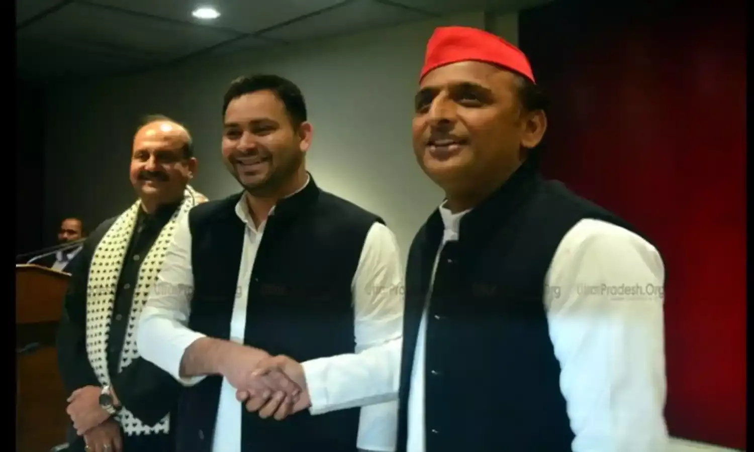 When Tejashwi Yadav Met Akhilesh Yadav in Lucknow When Tejashwi Yadav Met Akhilesh Yadav in Lucknow
