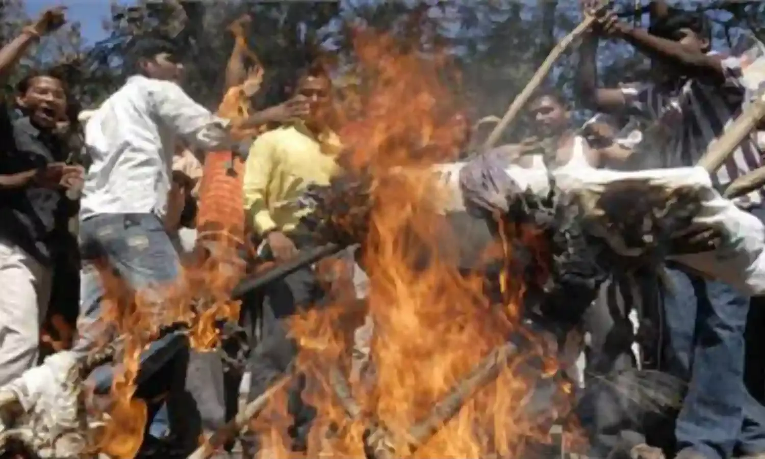 Justice Muralidhar Points to Mumbai 1993, Gujarat 2002, Kandhamal 2008, Muzaffarnagar 2013... Justice Muralidhar Points to Mumbai 1993, Gujarat 2002, Kandhamal 2008, Muzaffarnagar 2013...