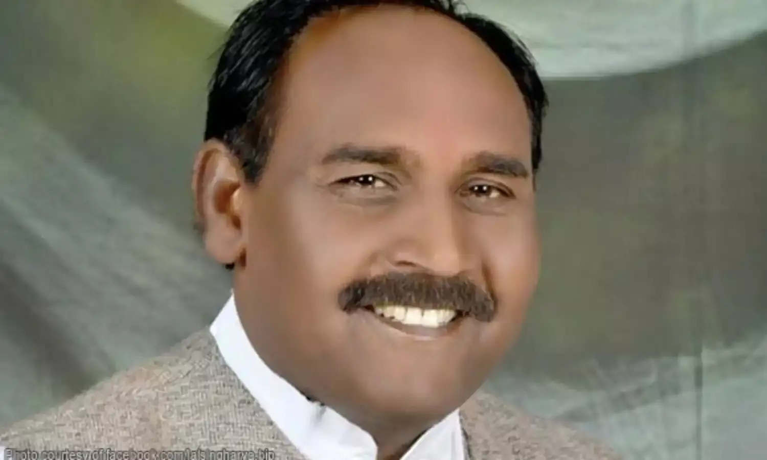 गाय मंत्री और हप्पीनेस मंत्री की हार के मायने