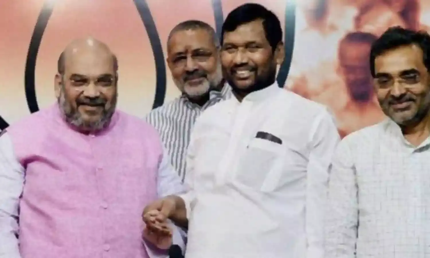 एनडीए का सिकुड़ता कुनबा एनडीए का सिकुड़ता कुनबा