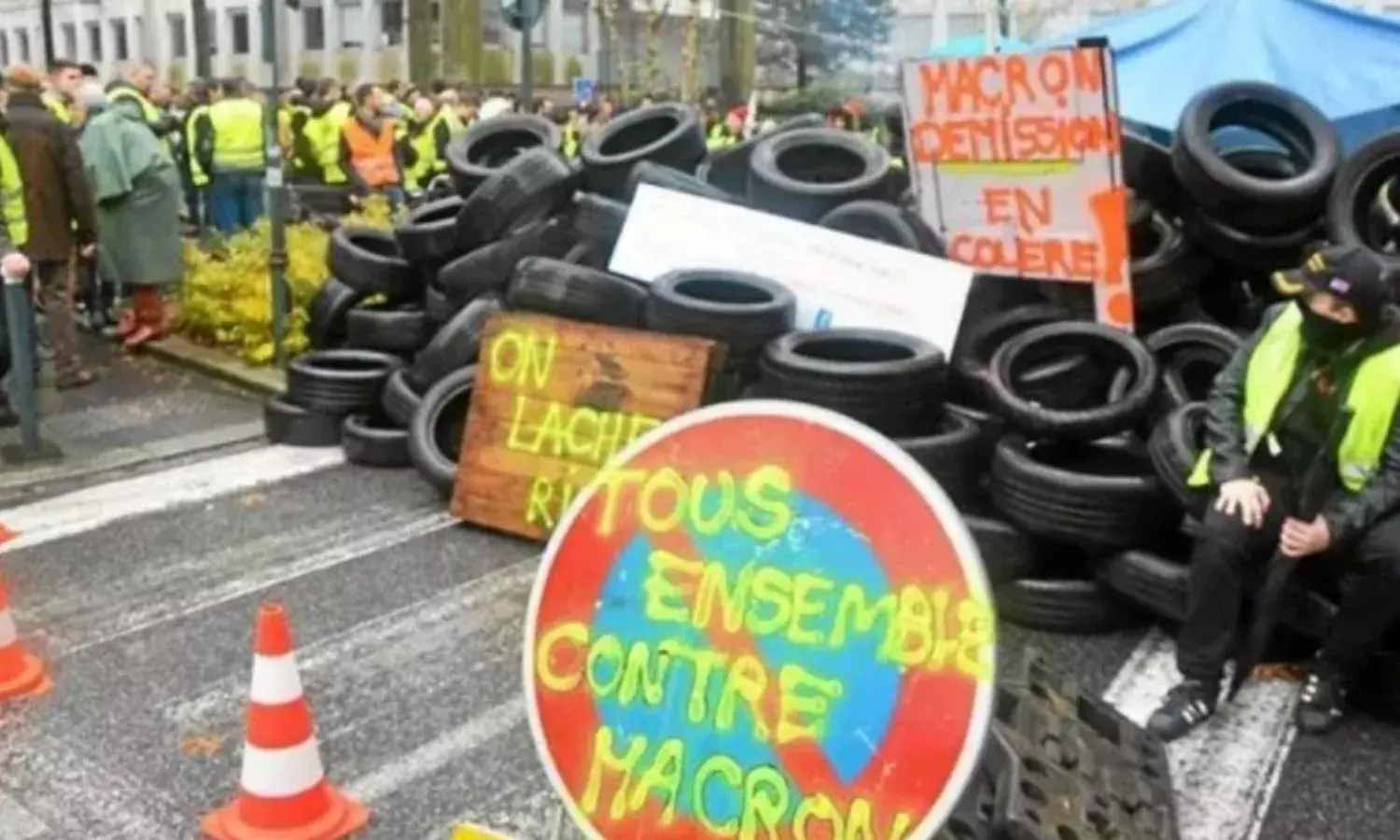 Either We Topple the System or it Will Crush Us!: French Radicals