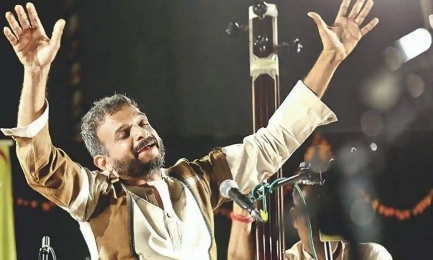 संगीत की स्वर लहरियों को चुप करने की राजनीति