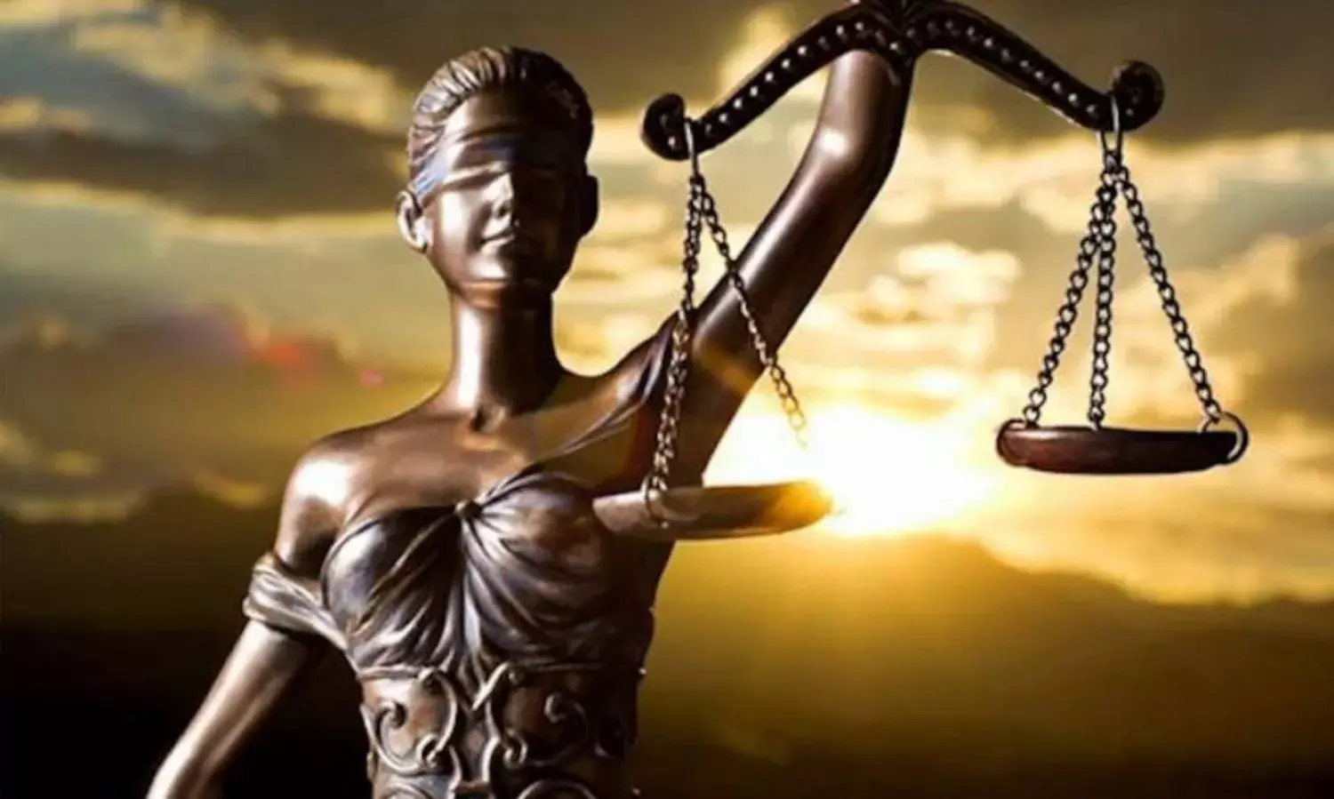 रिलायंस के साथ विवादास्पद बीमा करार रद्द किये जाने की उच्चस्तरीय जांच की मांग