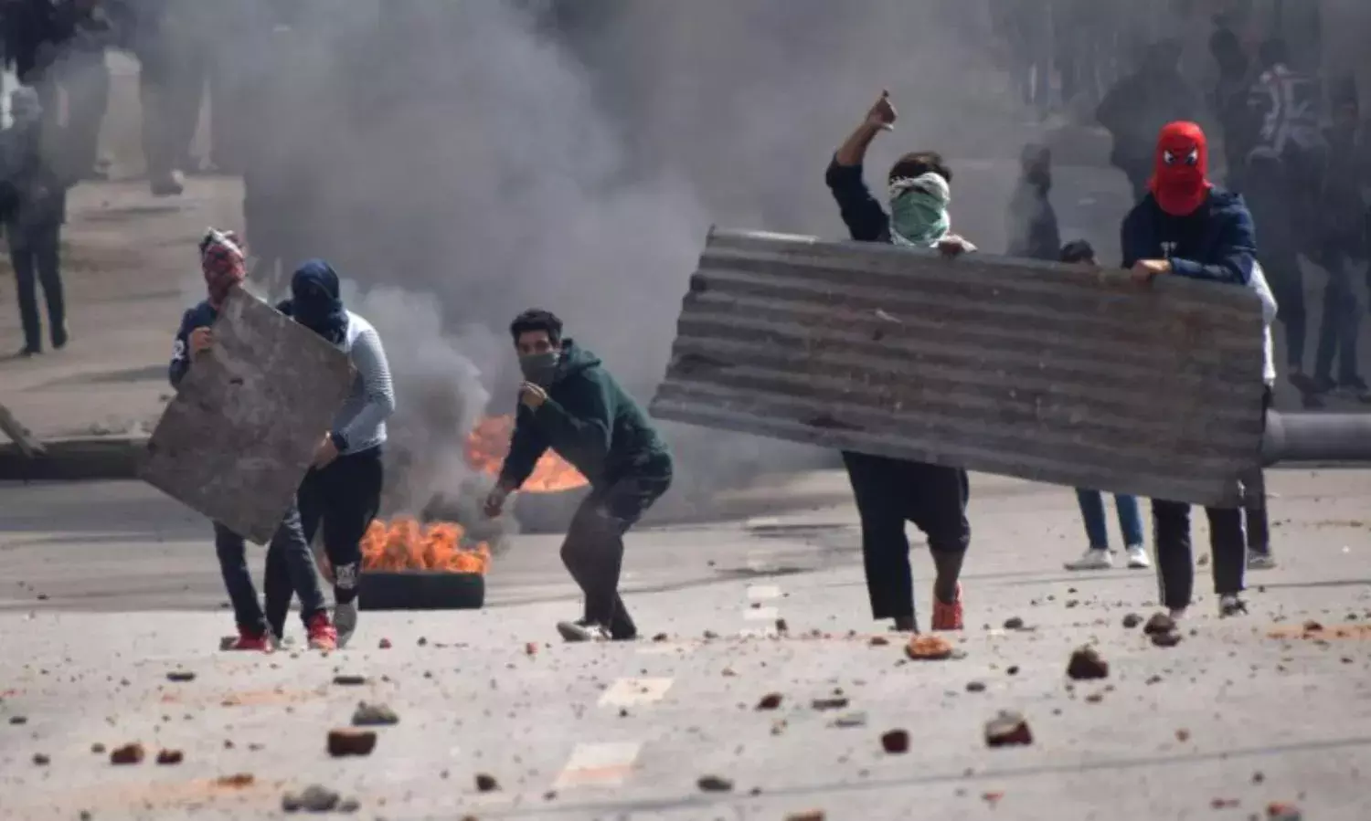 Journalists Roughed Up While Covering Encounter