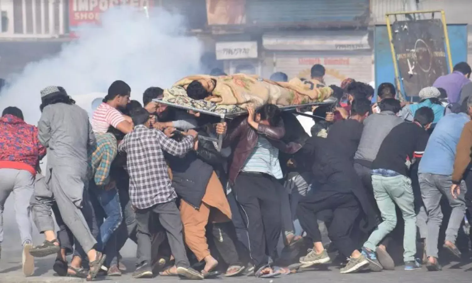 एक आम नागरिक की हत्या के विरोध में कश्मीर बंद