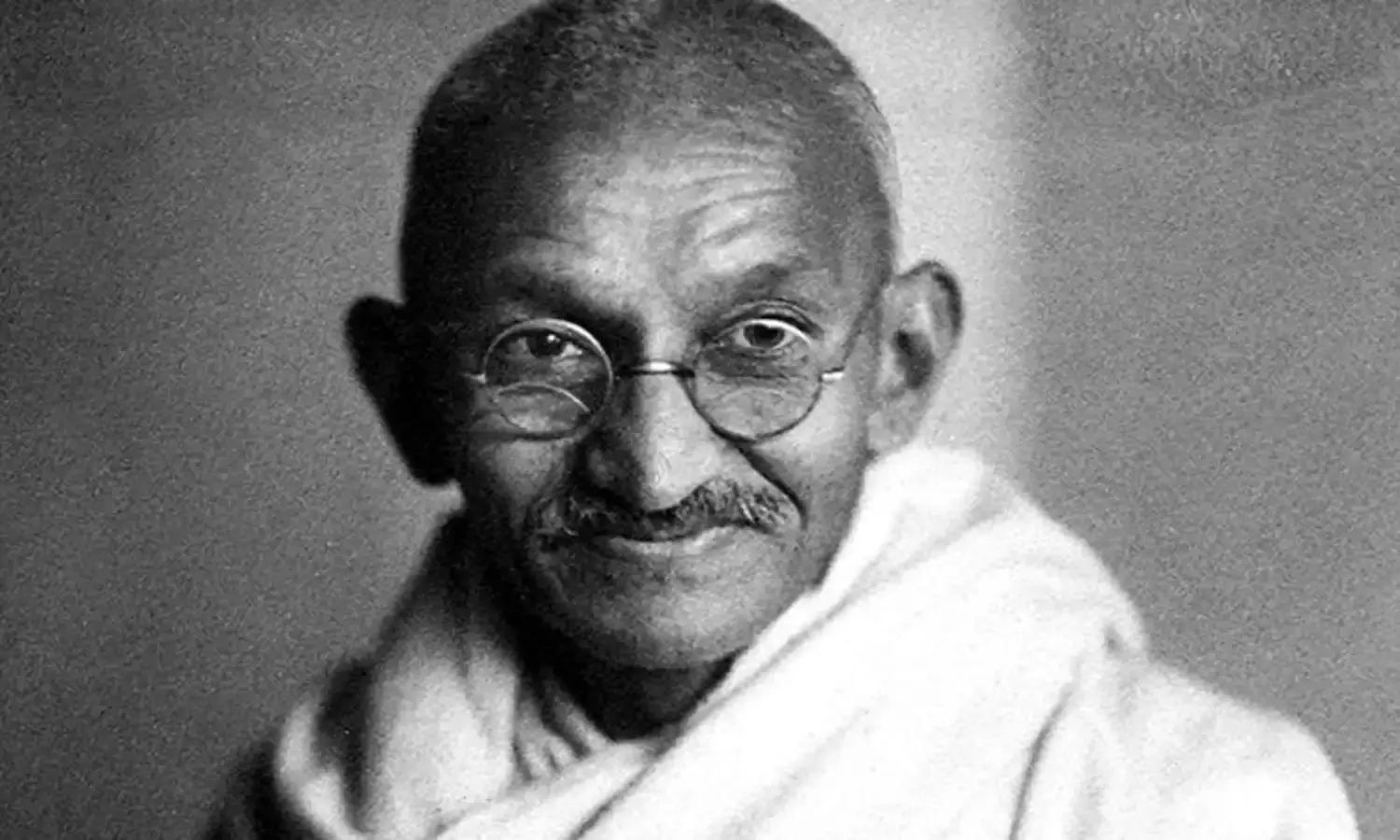 गांधी का अपराध क्या है ? गांधी का अपराध क्या है ?