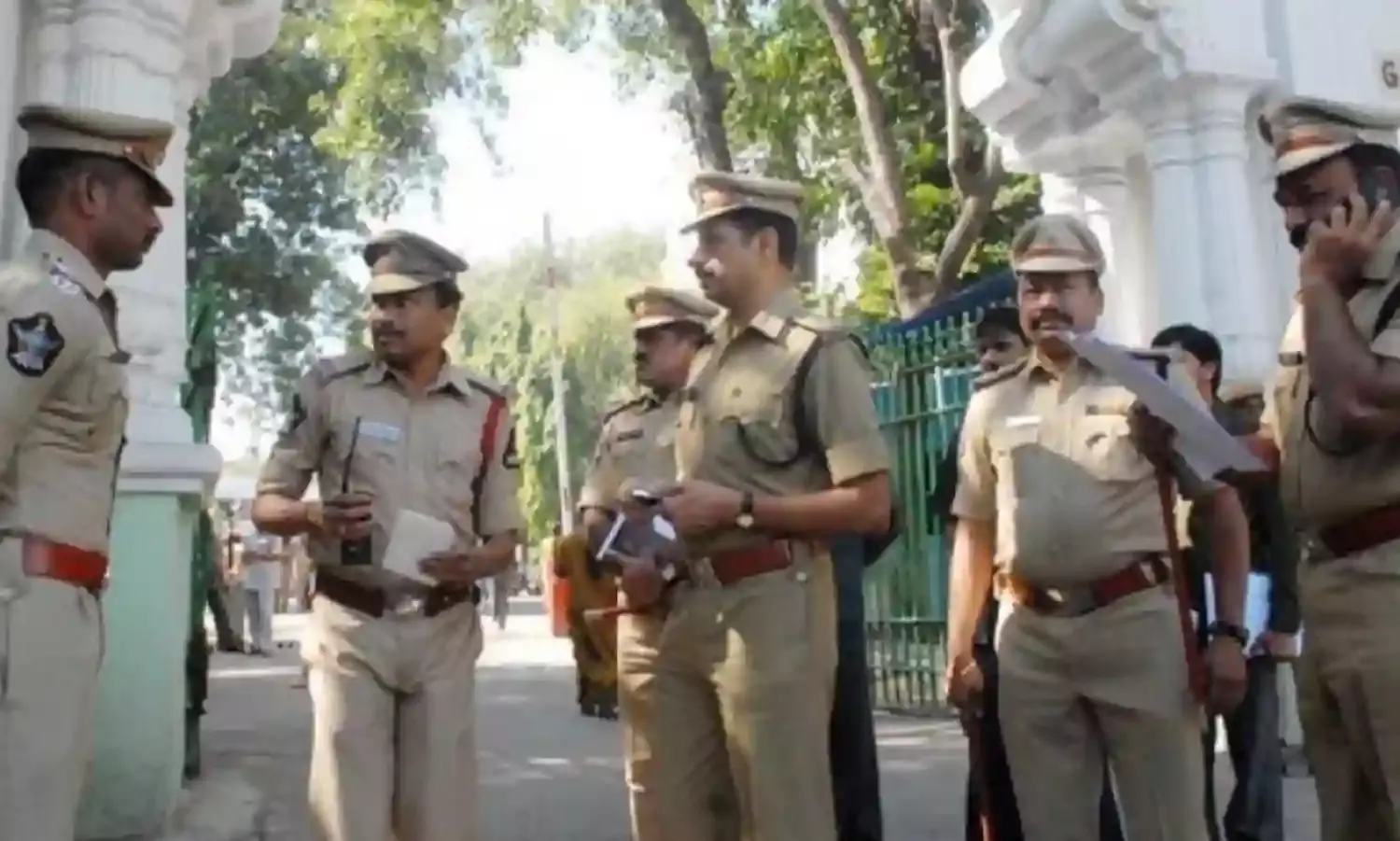 दबाव में जम्मू – कश्मीर पुलिस