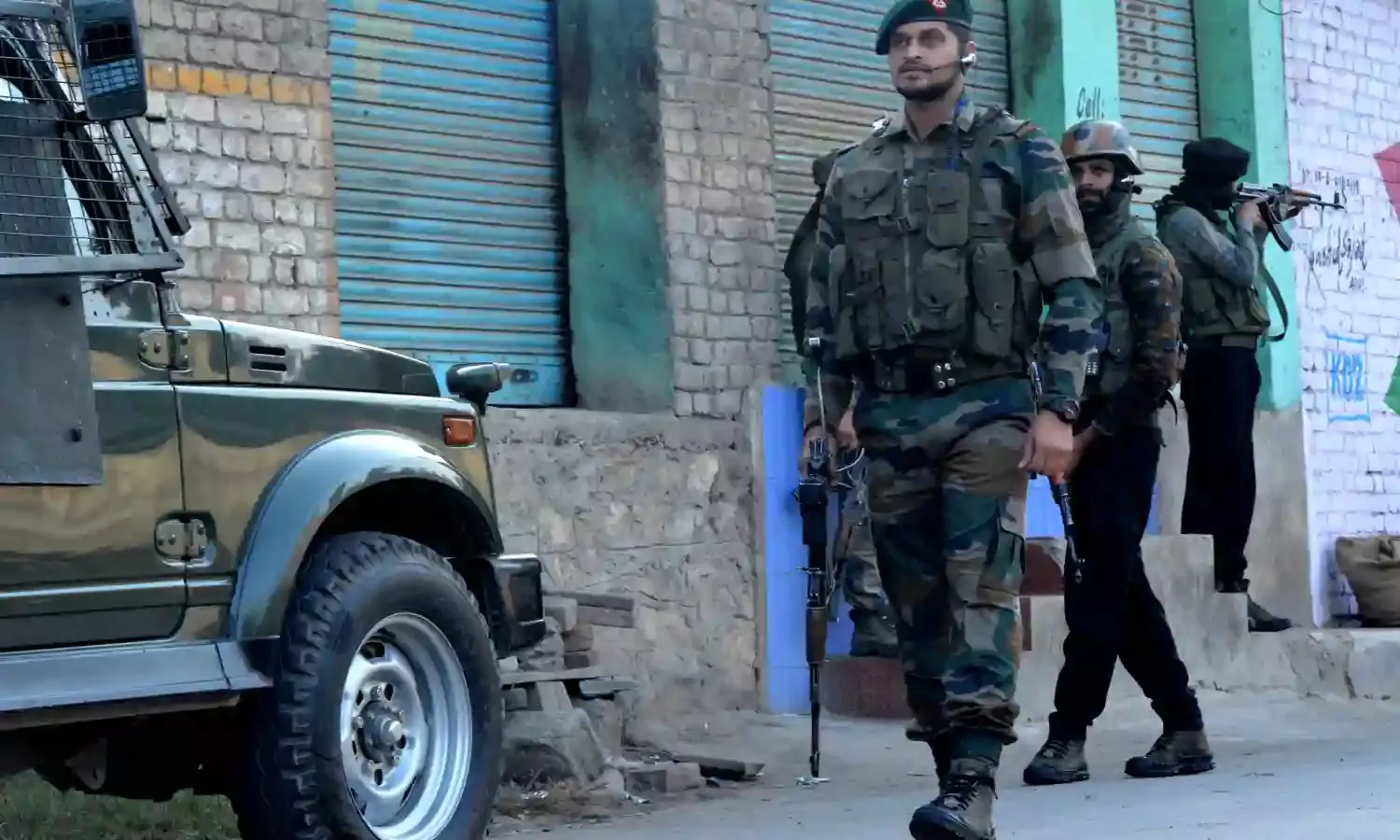 Houses Torched, Mass Arrests In Kashmir After Militants Killed 4 Cops