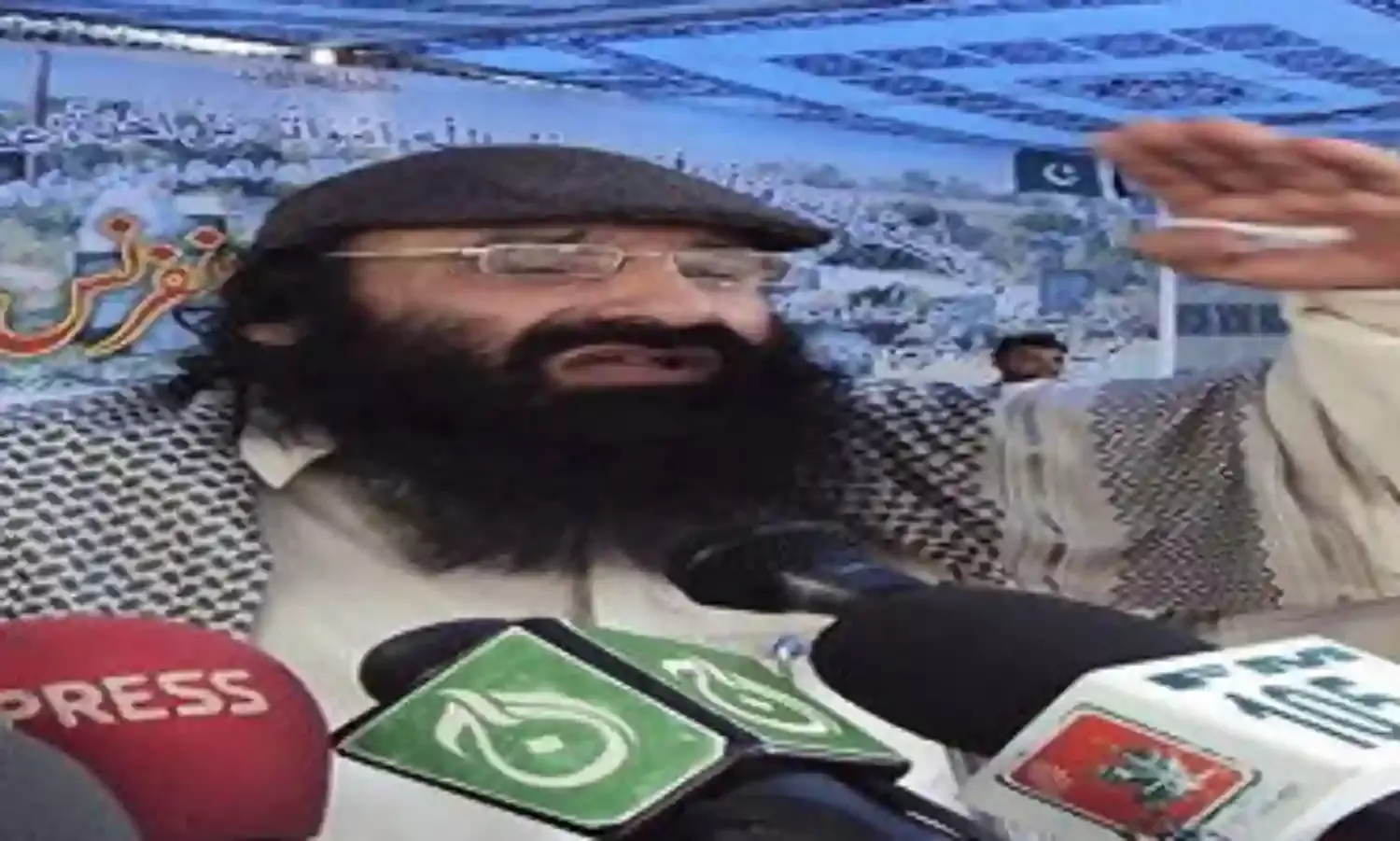 Hizb Threatens Kashmiri Voters With Acid Attacks