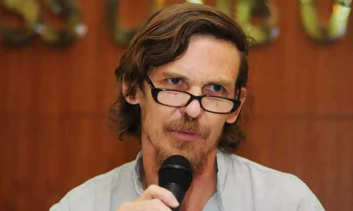 द डर्टी पॉलिटिक्स द डर्टी पॉलिटिक्स