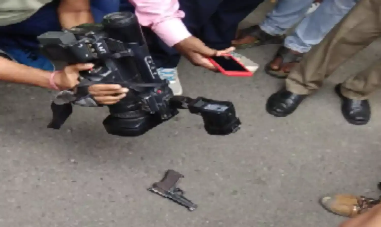 Umar Khalid Attacked in Delhis VIP Zone: Eyewitnesses Say He Was Fired On, Cops Deny Claim Umar Khalid Attacked in Delhis VIP Zone: Eyewitnesses Say He Was Fired On, Cops Deny Claim