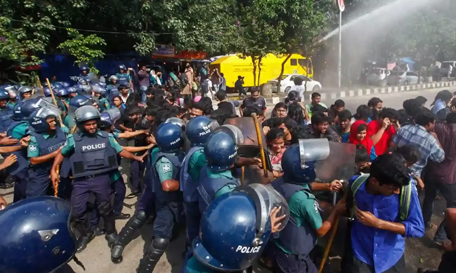 Chomsky, Naomi Klein, Eve Ensler Join Scholars, Activists In Support of Students and Photographer Alam Chomsky, Naomi Klein, Eve Ensler Join Scholars, Activists In Support of Students and Photographer Alam