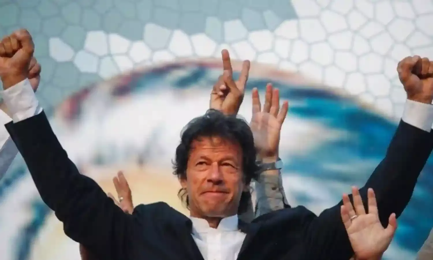 Imran Khans Pakistan: A Government Without Difficult Allies