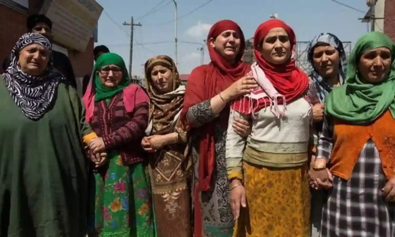 ‘रहस्यमय’ परिस्थितियों में लापता होती कश्मीर में लड़कियां !