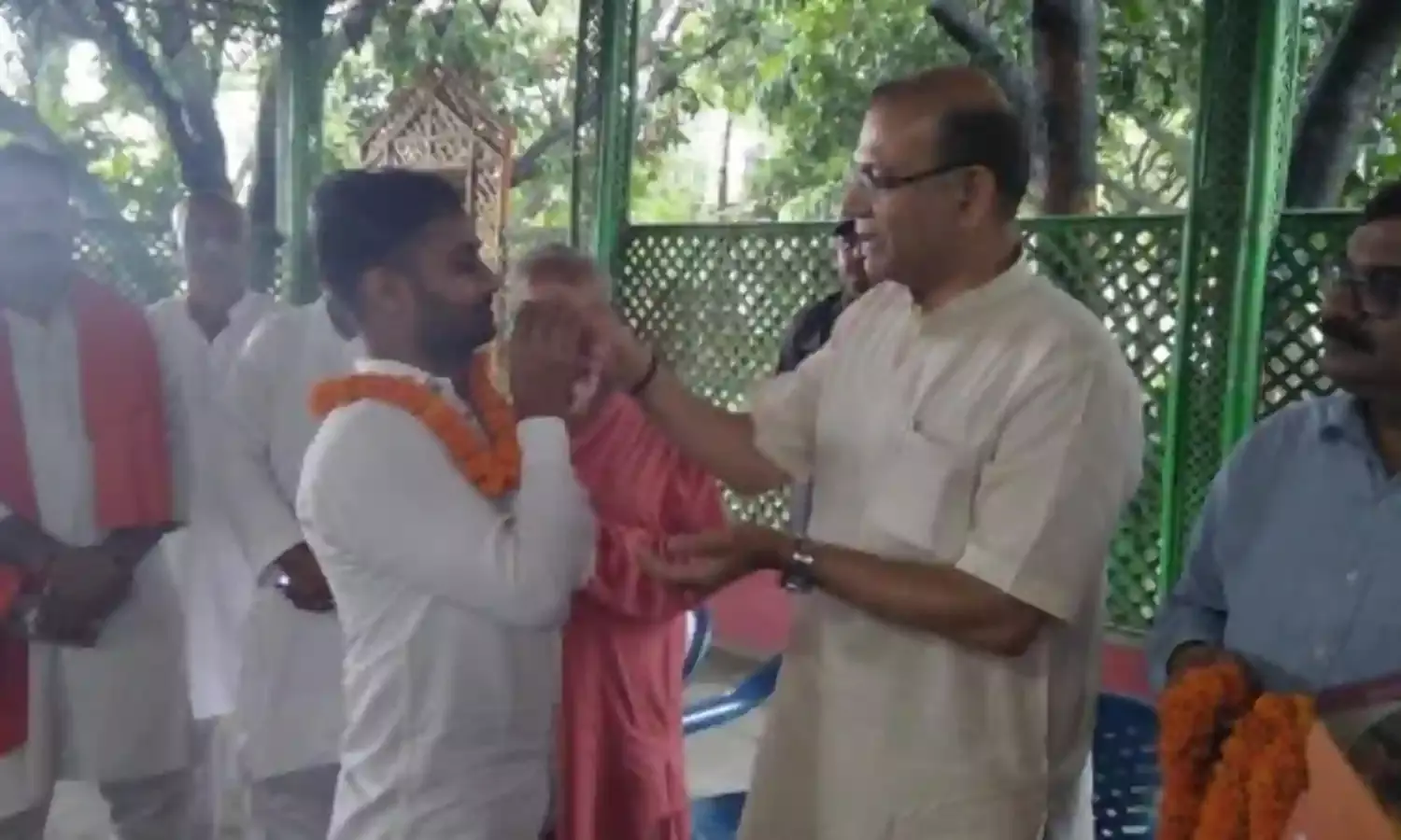 Civil Service Seniors Demand Removal of Jayant Sinha, and Apology from BJP to the People of India Civil Service Seniors Demand Removal of Jayant Sinha, and Apology from BJP to the People of India