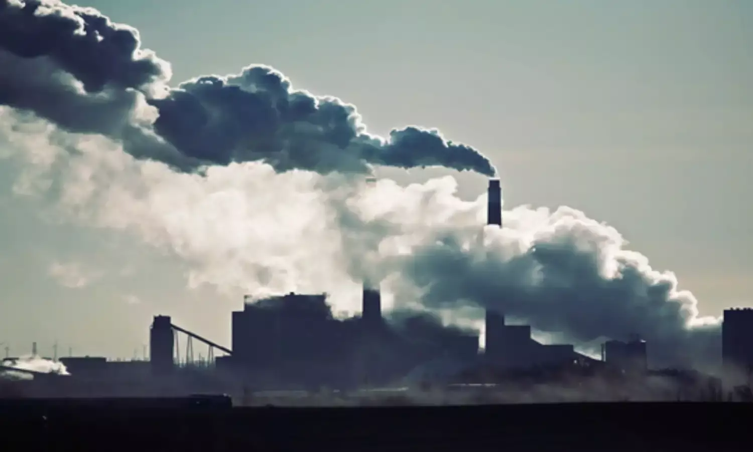 वायु प्रदूषण से मरते बच्चे