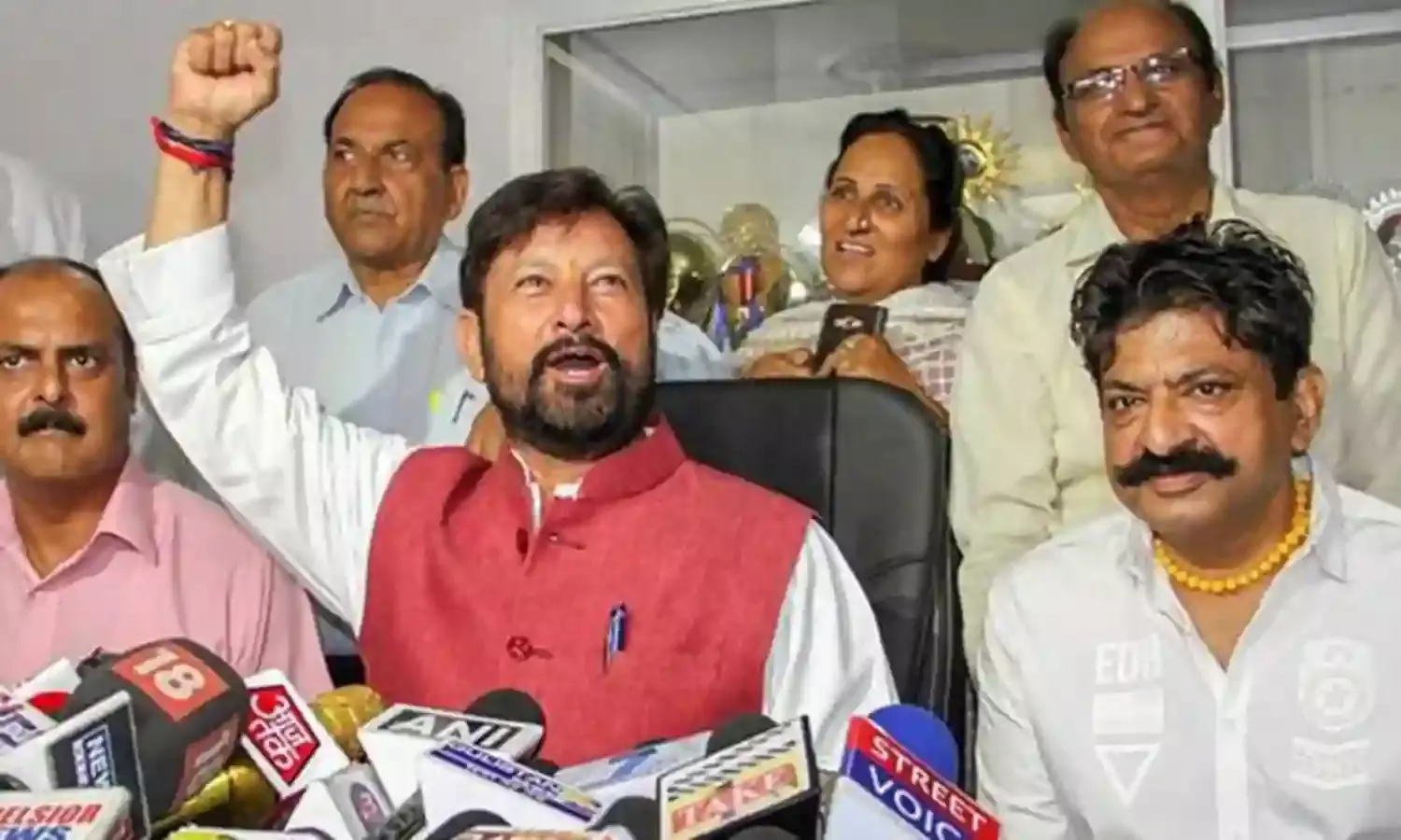 Editors Guild Condemns Despicable Statement Inciting Violence By J&K Minister Lal Singh Editors Guild Condemns Despicable Statement Inciting Violence By J&K Minister Lal Singh