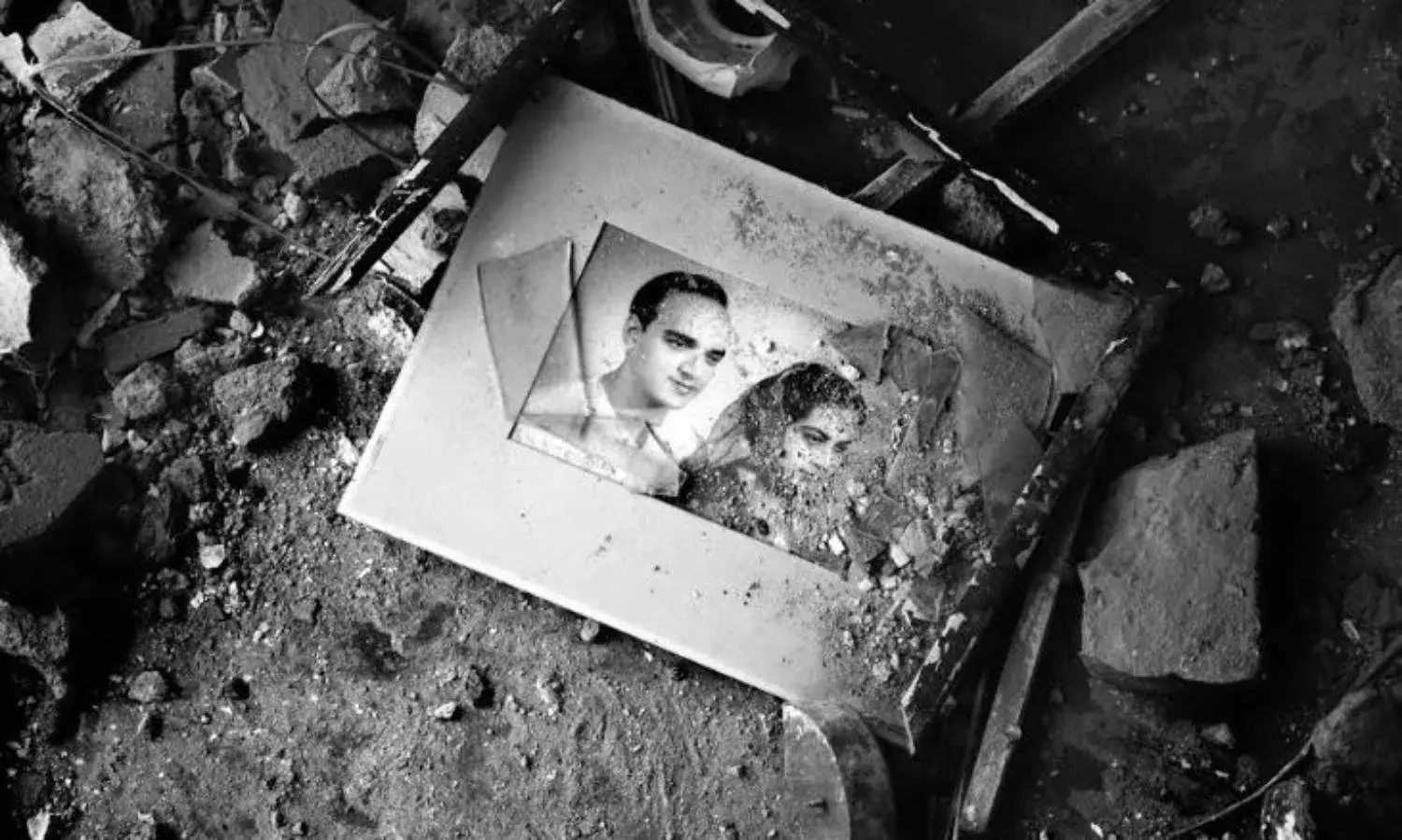 The Wound: Black and White Memories of a Wounded City