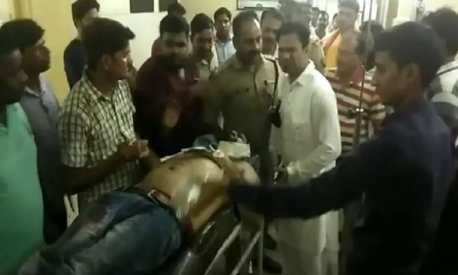 Gorakhpur Cops Drive Khan, Bleeding and With a Bullet in His Neck,Through City For 4 Hours Gorakhpur Cops Drive Khan, Bleeding and With a Bullet in His Neck,Through City For 4 Hours