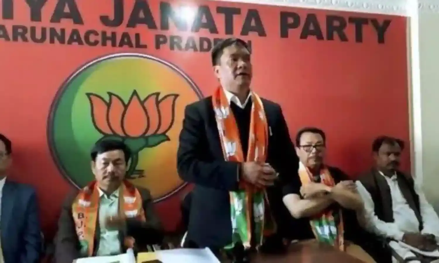 Citizenship Bill Protests Gather Momentum: Arunachal CM Gets Flak Citizenship Bill Protests Gather Momentum: Arunachal CM Gets Flak