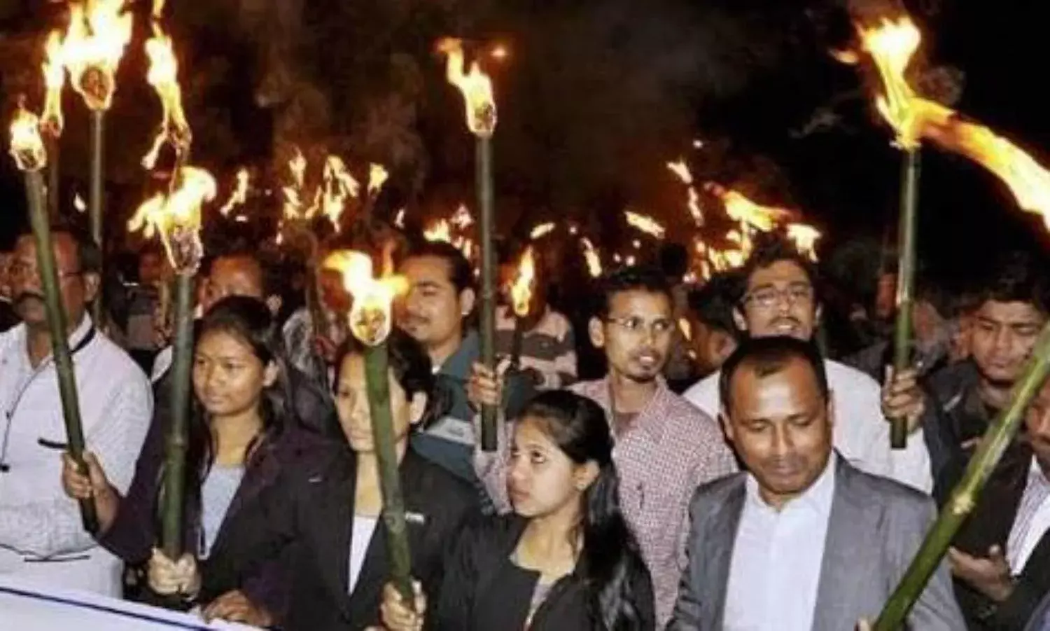 Protests Across N-E: Warning to Centre, We Will Fight Against Citizenship Bill Protests Across N-E: Warning to Centre, We Will Fight Against Citizenship Bill