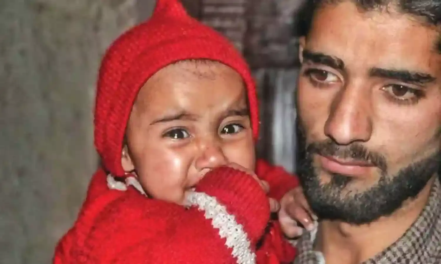 Little Maryam Lost Her Mother in Firing, Now Father Arrested for Stone-Pelting Little Maryam Lost Her Mother in Firing, Now Father Arrested for Stone-Pelting