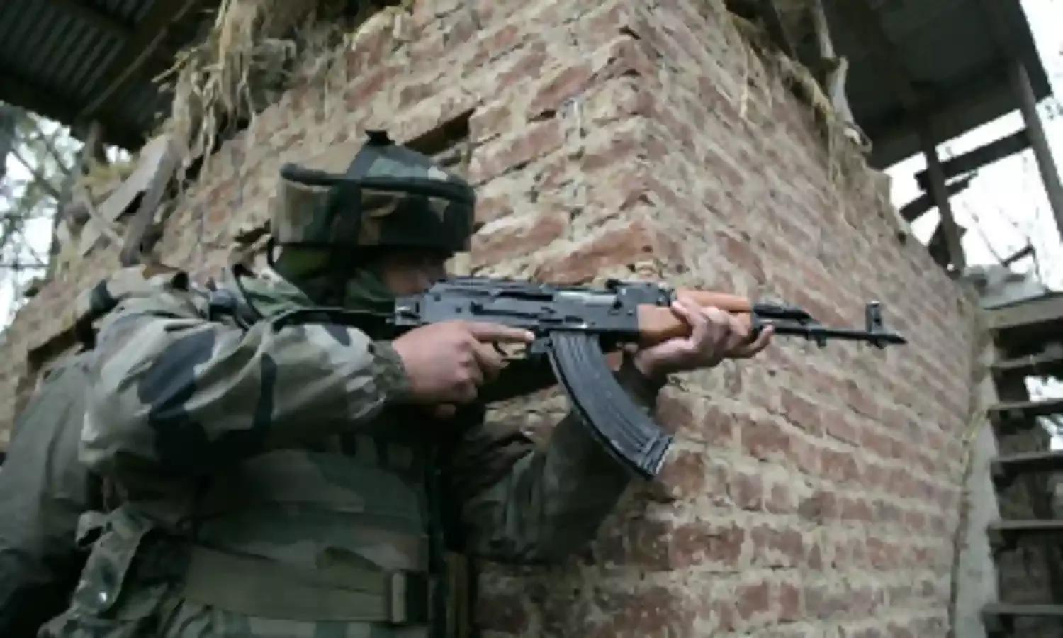 Kashmir Toll Rises: Soldier, Civilians Die in Ongoing Encounter