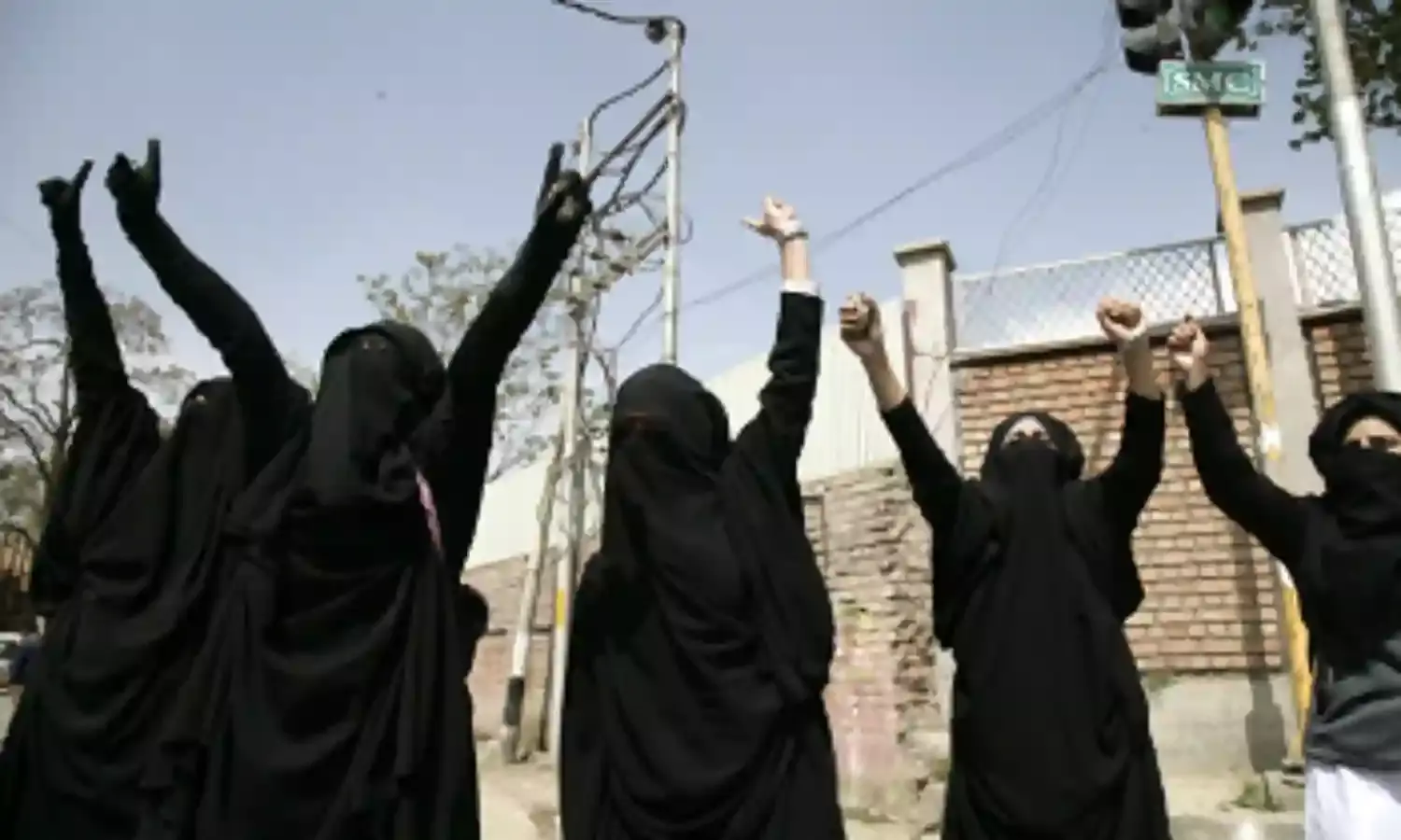 Wave of Student Protests Overtake Kashmir