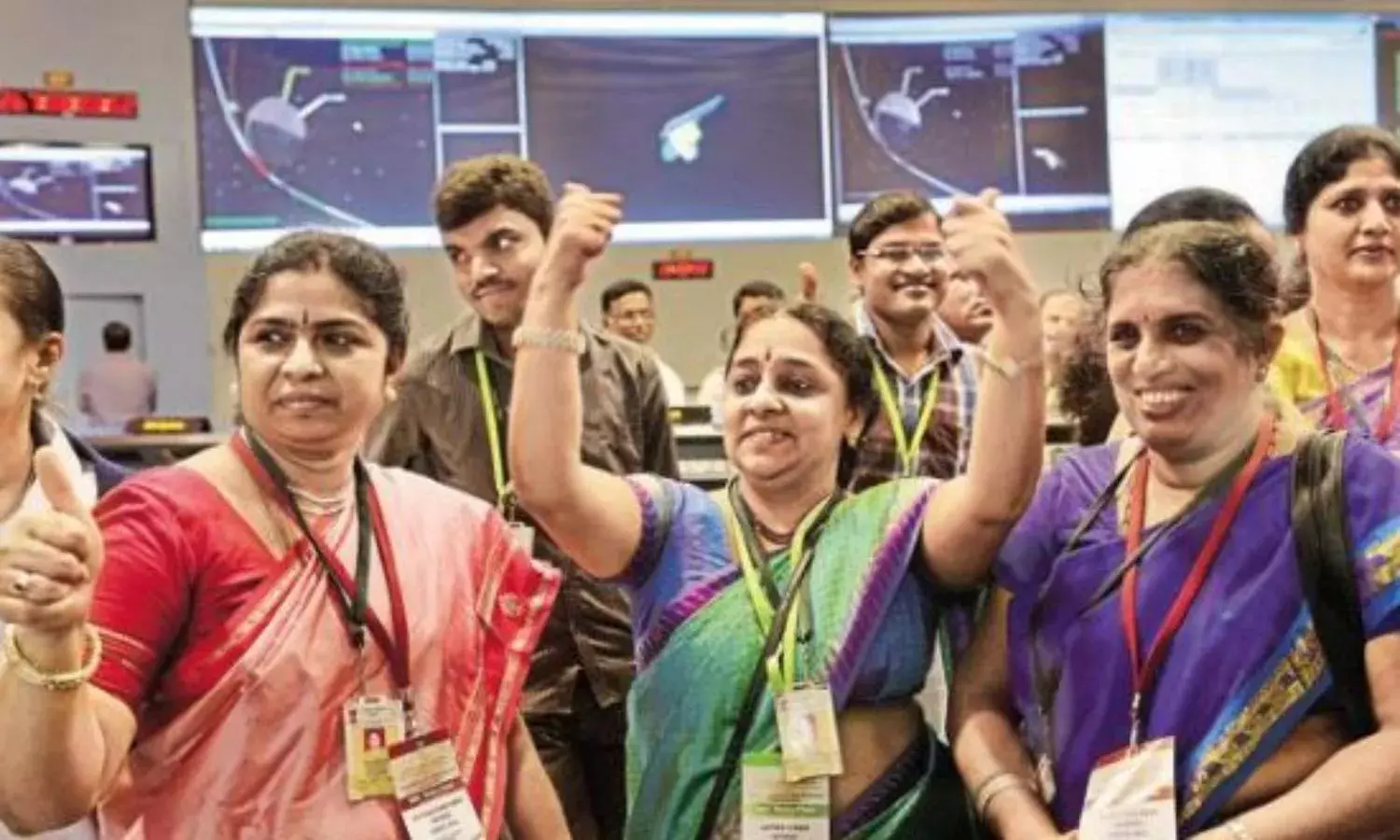 14.1 प्रतिशत अविवाहित महिला वैज्ञानिकों ने काम को प्राथमिकता दी