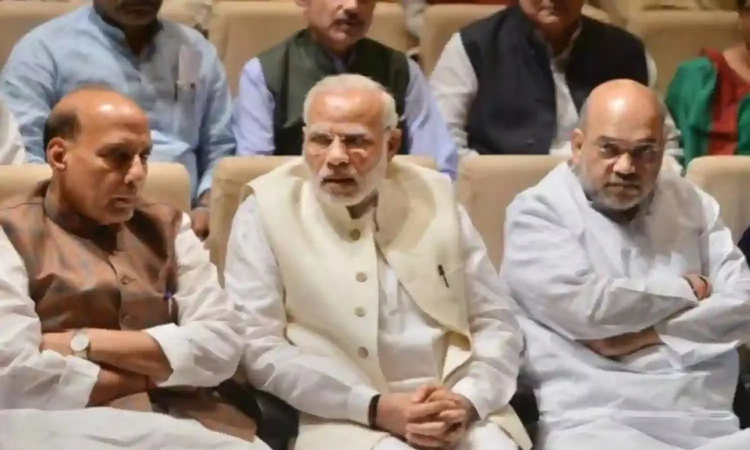 खिसक रही है हवाई दावों से बनी चुनावी जमीन