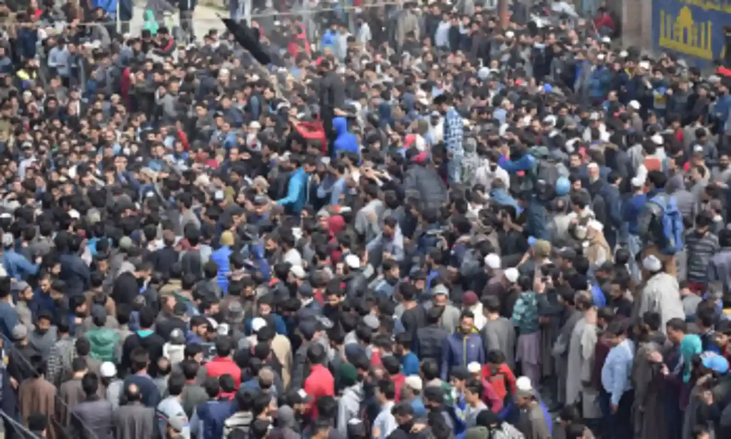 Clampdown in Srinagar as Hundreds Gather for Militant Funeral