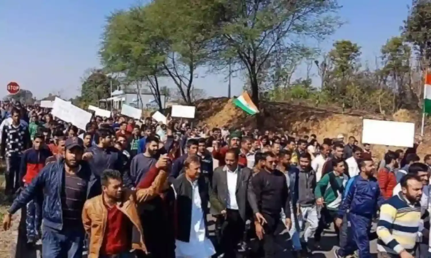 A Rally As Bad As The Rape Widens Fissures in Kashmir Polity