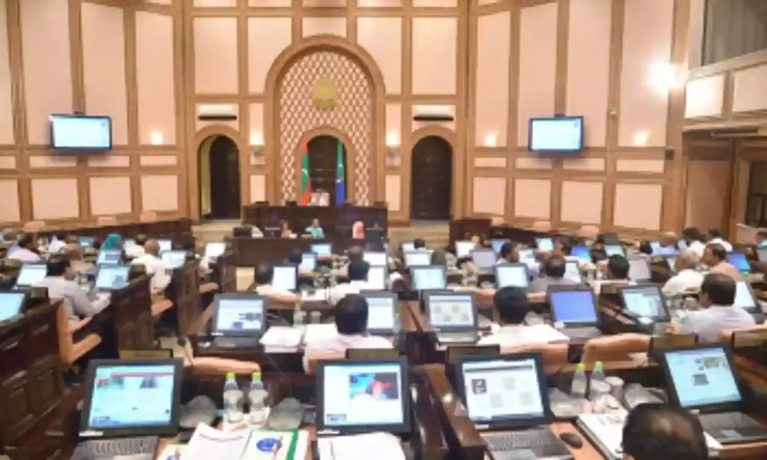 Maldivian Political Conflict Sharpens With No Mediator in Sight Maldivian Political Conflict Sharpens With No Mediator in Sight