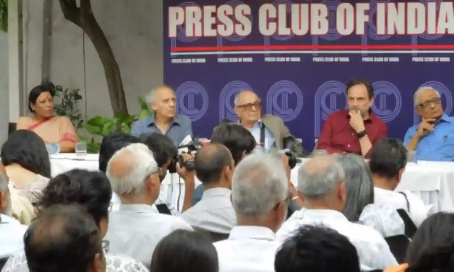 मीडिया की ऐसी बदत्तर हालत कभी नहीं