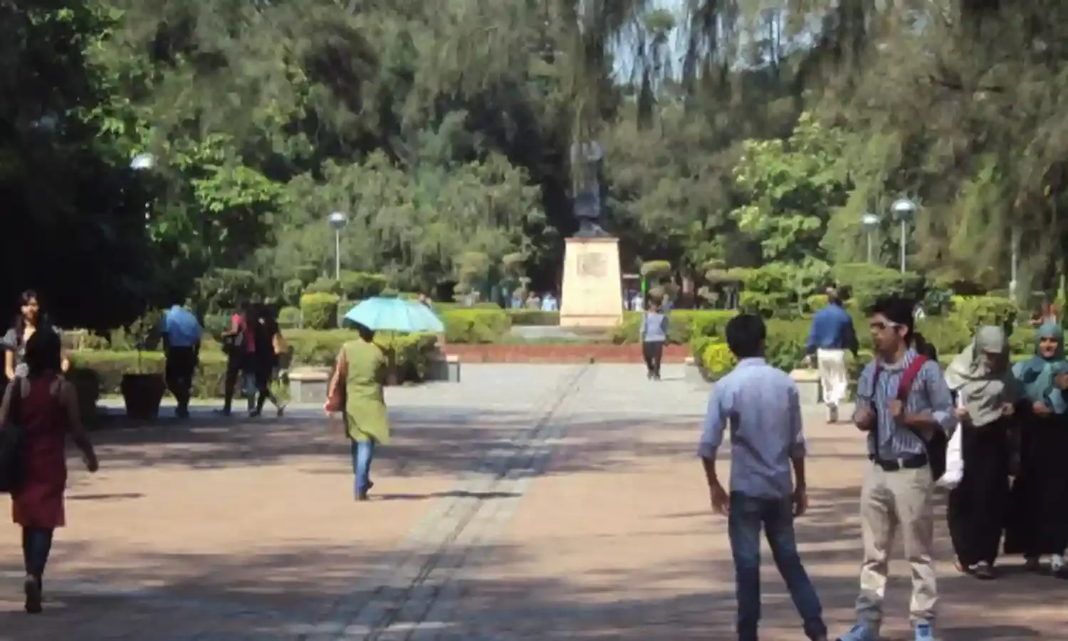 विश्वभारती विश्वविद्यालय के कुलपति की नियुक्ति राष्ट्रपति पद को तो बख्श देते विश्वभारती विश्वविद्यालय के कुलपति की नियुक्ति राष्ट्रपति पद को तो बख्श देते