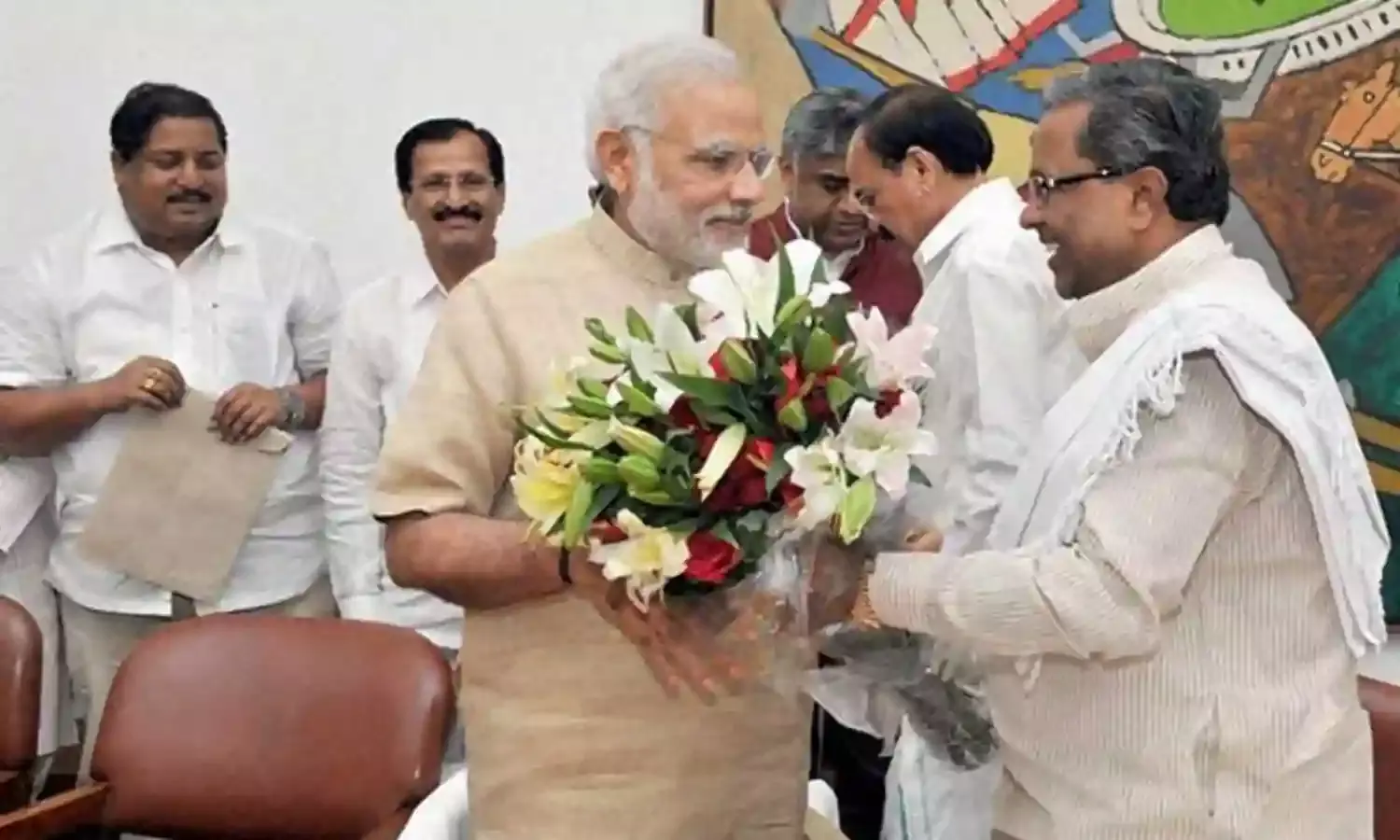 Karnataka Polls: Siddaramaiah Vs Modi Karnataka Polls: Siddaramaiah Vs Modi