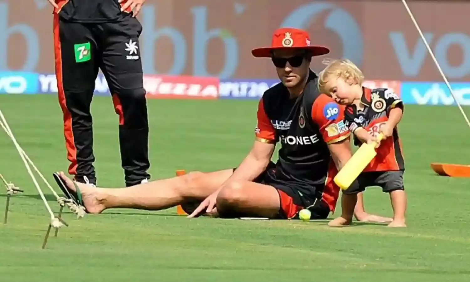 AB De Villiers Boost for Struggling South Africa